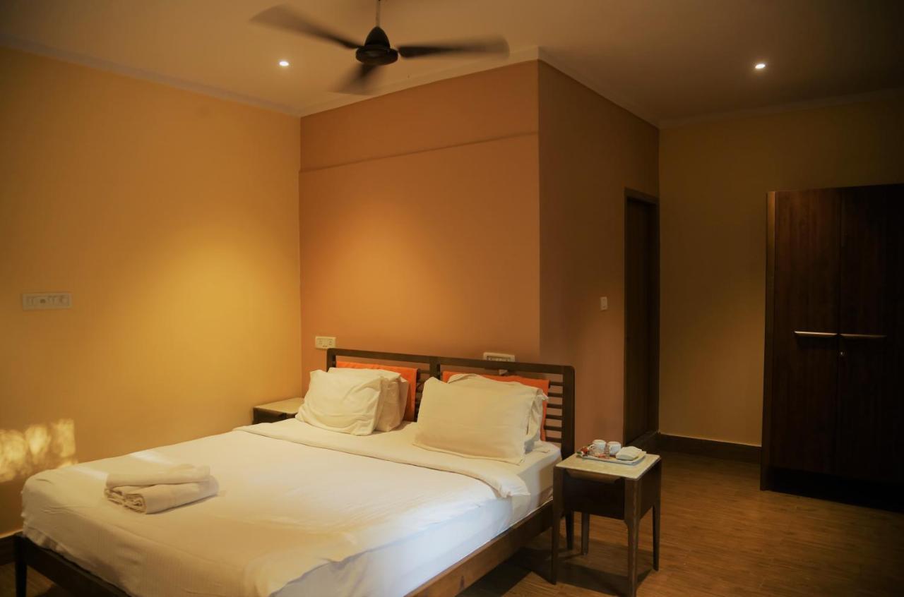 Rococco Ashvem Hotel Mandrem Bagian luar foto