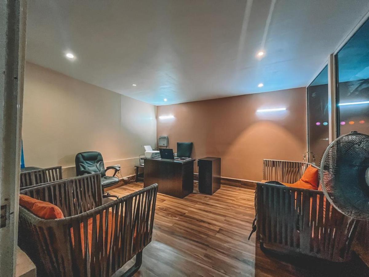 Rococco Ashvem Hotel Mandrem Bagian luar foto